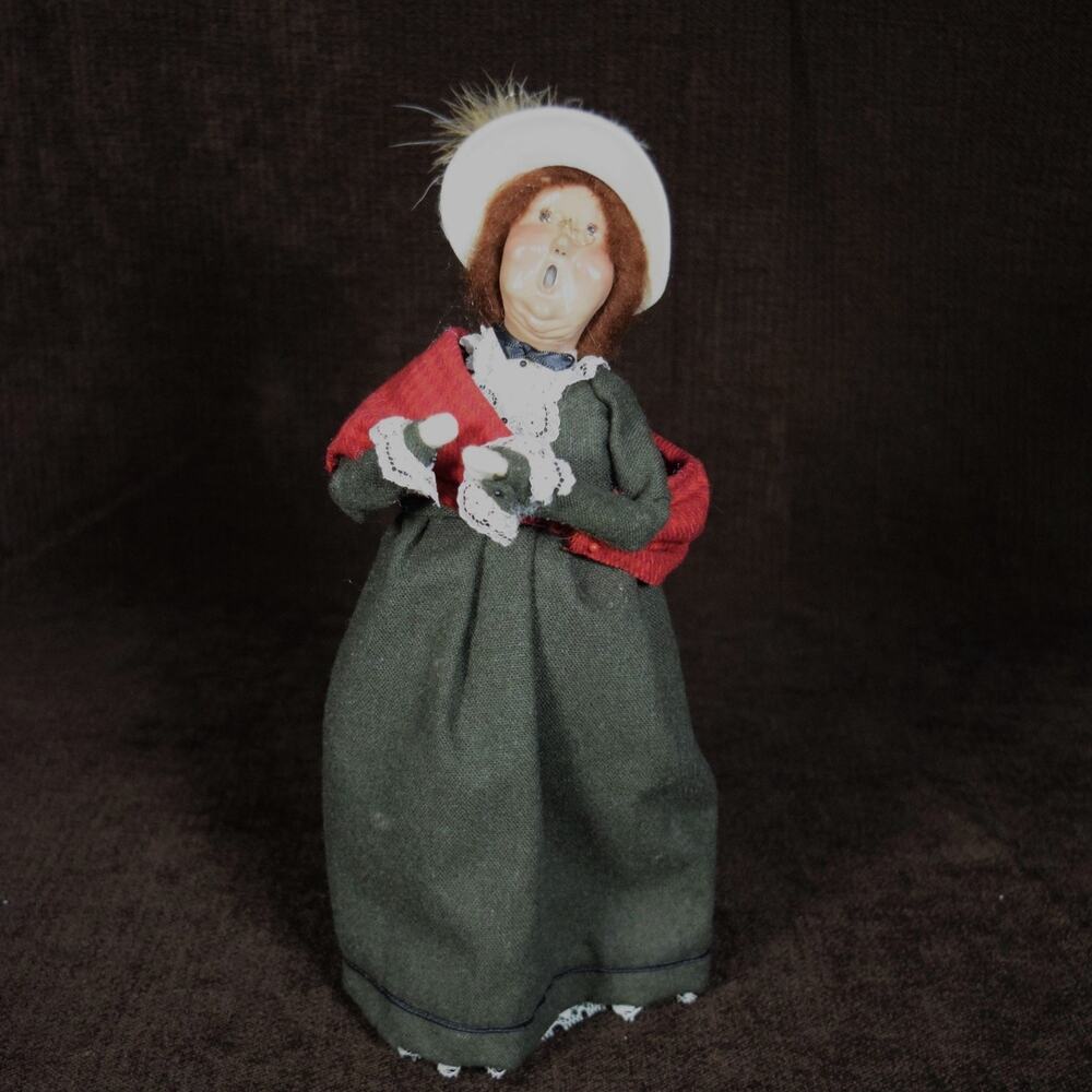Byers' Choice Vtg 1993 Lady Carolor Figurine Green Dress Red Shawl Christmas - Picture 2 of 15